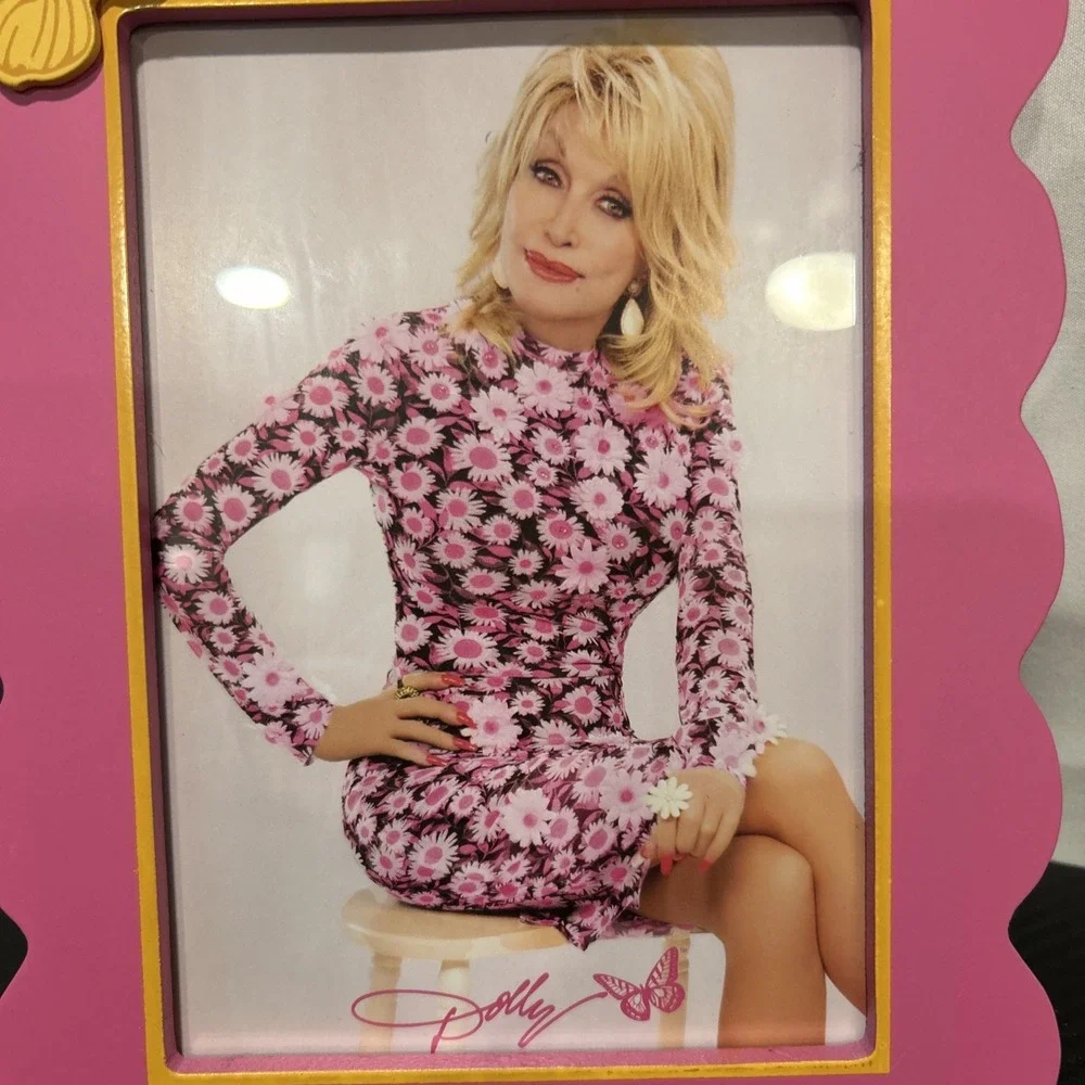 New Dolly Summer 2026 5x7‎ Picture Frame Pink With  Yellow Butterfly